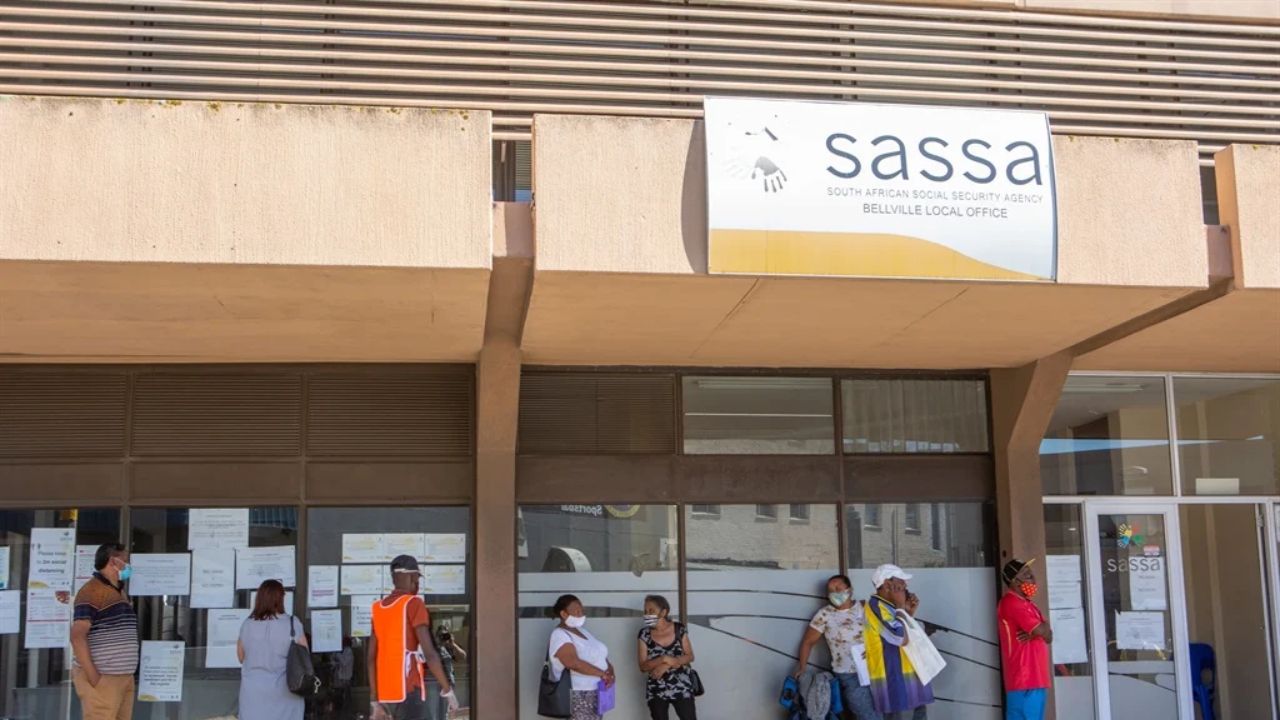 SASSA October 2025c Here’s What to Do If You’re Not Paid – Must-Read Alert!